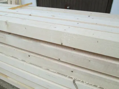 Bauholz, Kanthölzer, Rangerzaunbretter, Latten, Pfähle