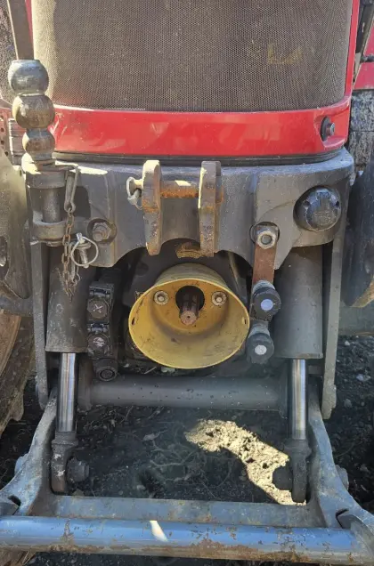 Massey Ferguson 5611