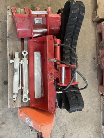 Ersatzteile Takeuchi TB108 Gummiketten, Zylinder, Löffel