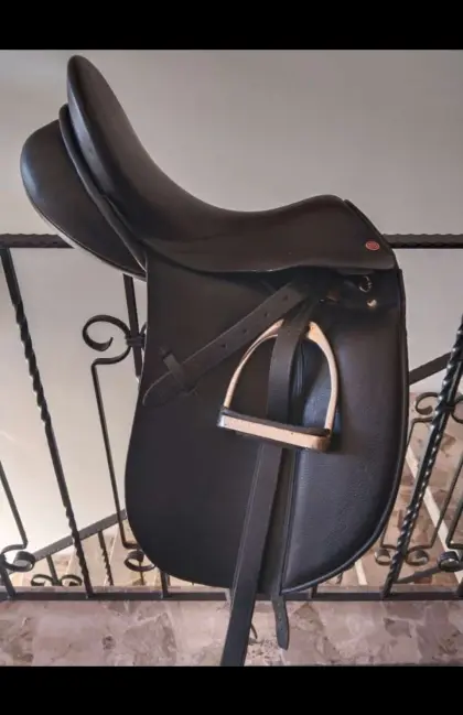 Lemetex Bernina Dressursattel 18" für Pferde mit breitem Rücken