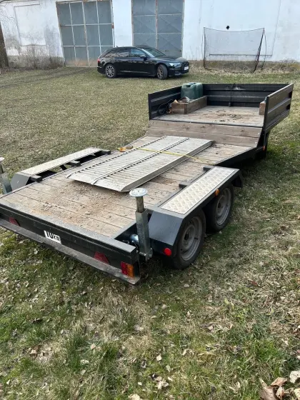 Tieflader für Bagger