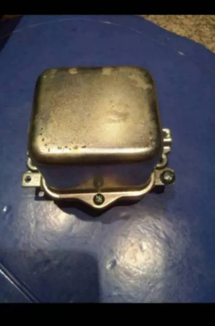 Lichtmaschinenregler