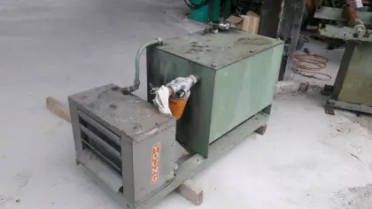 Großer Ölkühler, Hydrauliktank 400 V