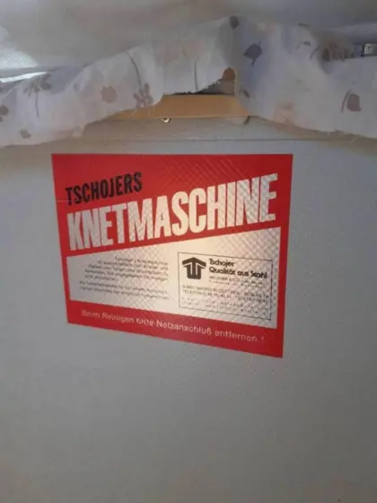 Knetmaschine und Backofen