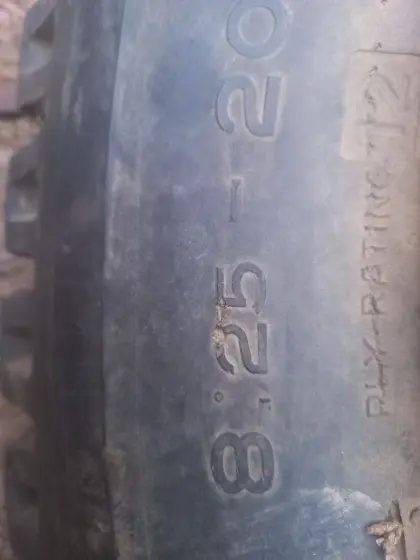 Reifen 8,25-20