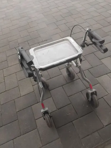 Rollator nagelneu