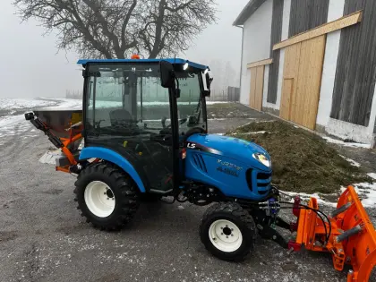 LS Traktor XJ 25 HST Snowline