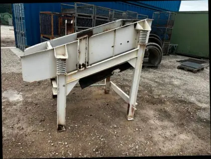 Siebmaschine Vibrationssieb Erde Sand Kompost