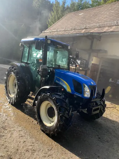 New Holland T4030
