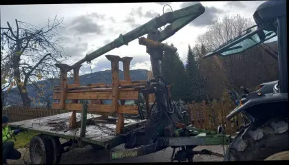 Rückewagen mit Seilkran Schnürdelkran