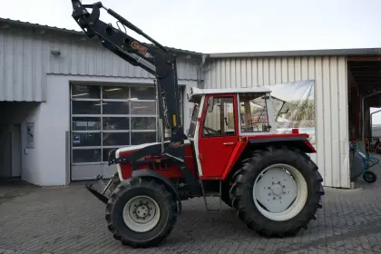 Steyr 8080 4-Zylinder Steyr-Motor mit 72 PS