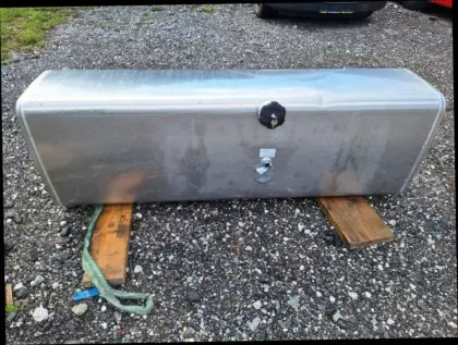 LKW Kraftstofftank SMA Serbat 550 l