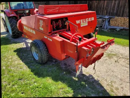 Kleinbackenpresse Welger AP 330
