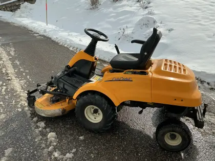 Rasentraktor Frontmäher mit Mulcher