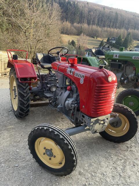 Steyr T84