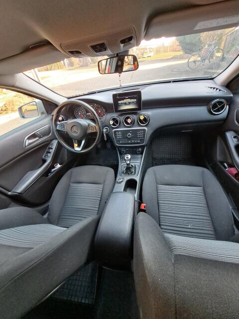 Mercedes A180d