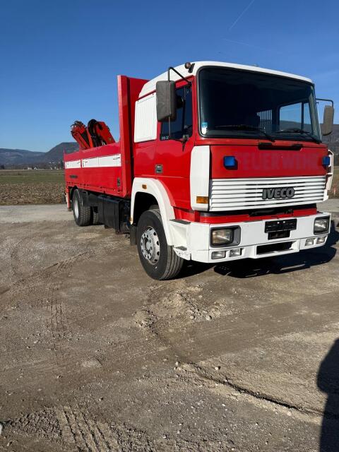 Iveco 190/32 mit Palfinger PK105B Kran
