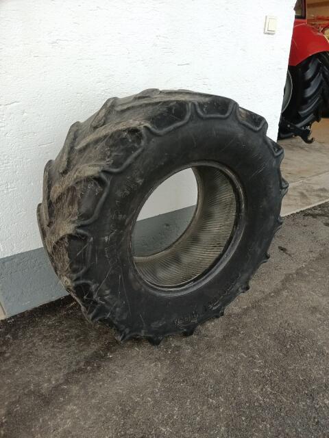 Verkaufe Reifen 420/65/20