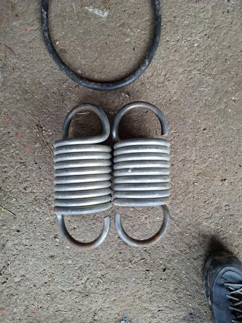 Pöttinger entlastungsfedern mit Ketten