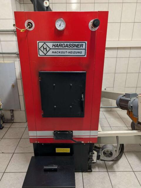 Hargassner Hackgutheizung WTH 35 mit Raumaustragung + Boiler
