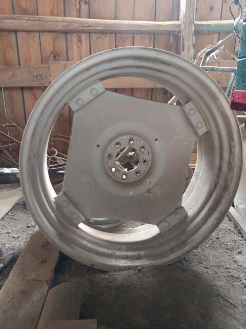 Felge für Ford / New Holland Traktor