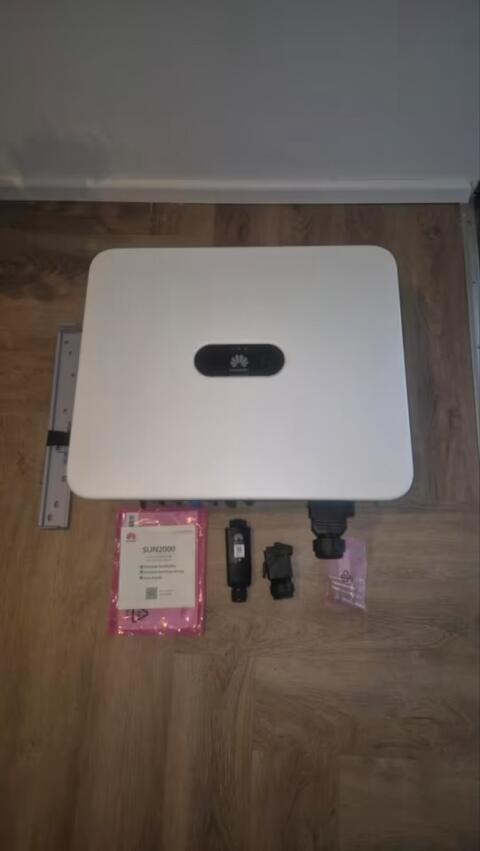 Huawei MB0 15K Hybridwechselrichter