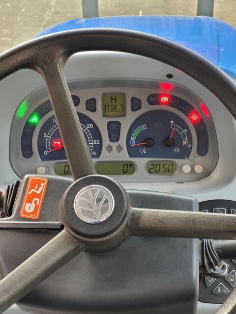 New Holland T5040