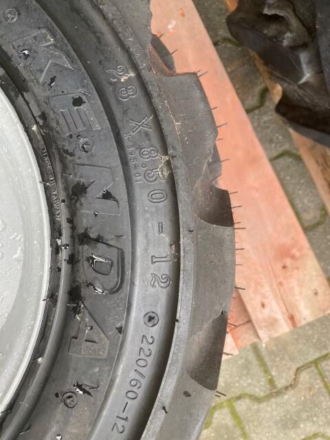 Räder Hoflader 23x8.50-12 Reifen