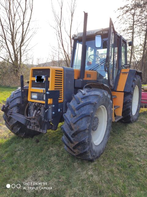 Traktor Renault 133.14 TX Allrad Fronthydraulik Frontzapfwel