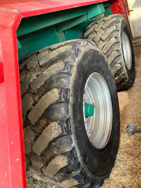 BKT 600/55 R26.5 FL 630 Ultra