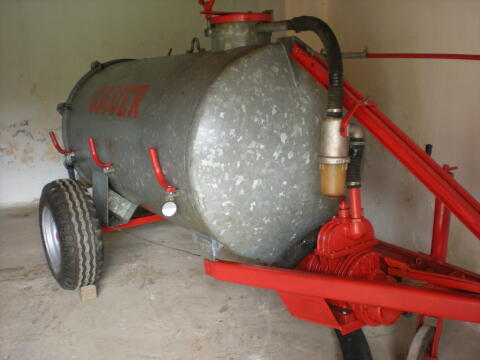 Güllefass 2.200 l und 1.700 l Bauer