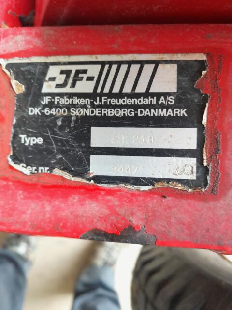JF Häcksler SH 210
