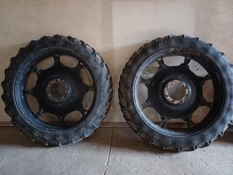 Pflegebereifung 2m Spur Steyr 8100