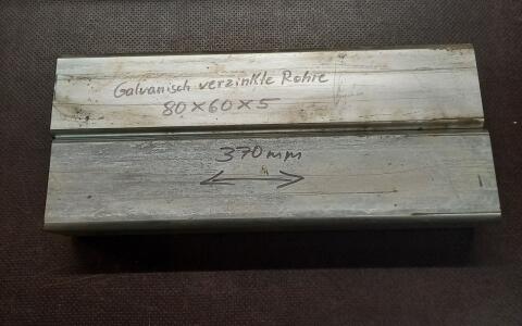2 starkwandige Rechteck Rohre 80x60x5