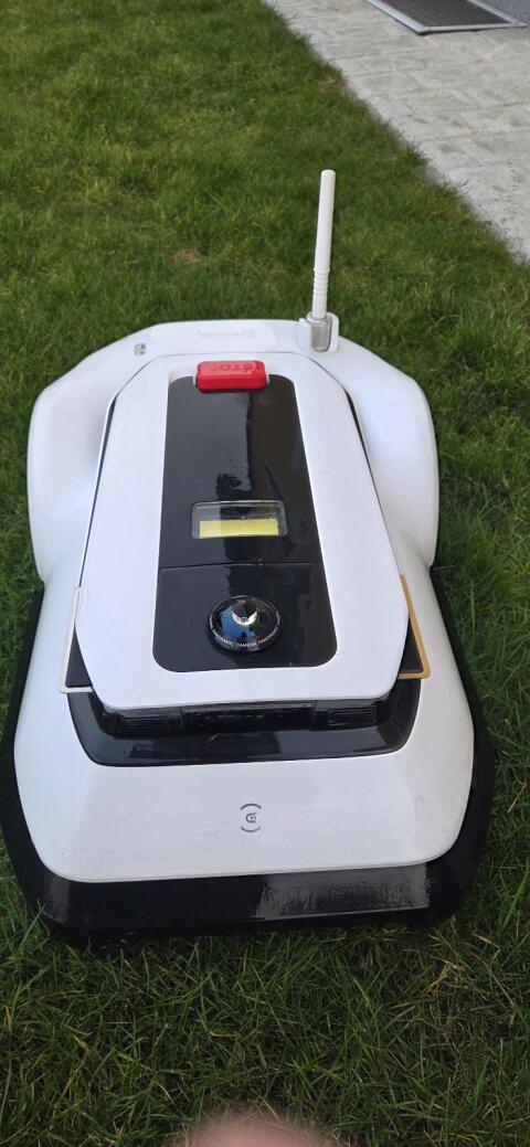 Rasenroboter Ecovacs GOAT G1 1600 für 1600m2