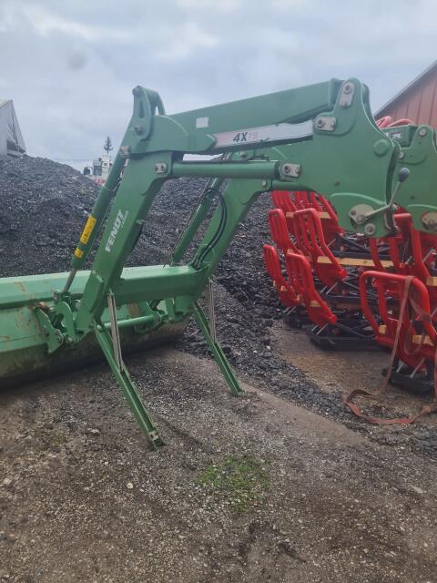 Fendt Cargo 4x75