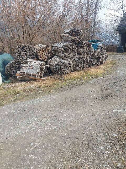 Holzbündel zu verkaufen