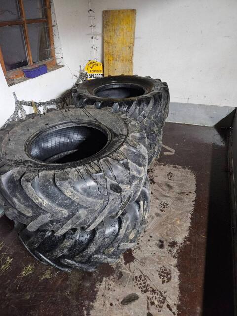 Reifen 405/70 R20