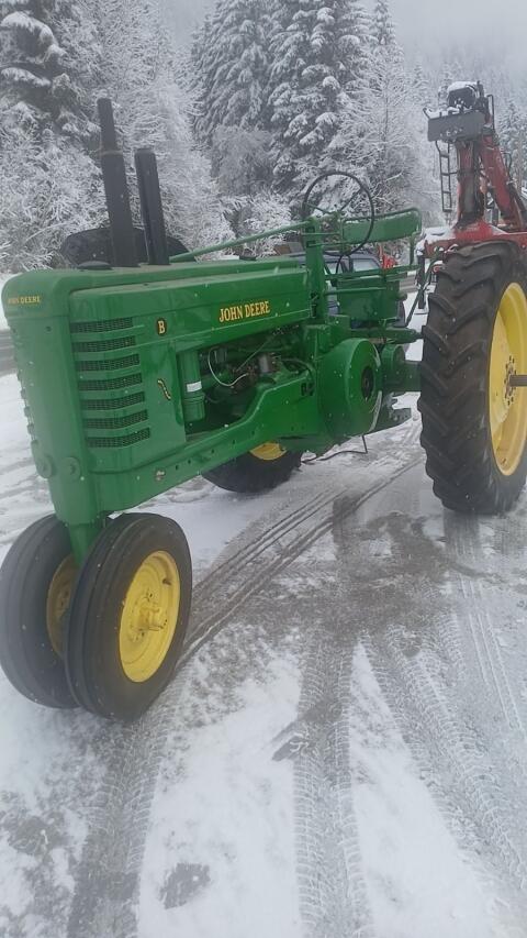 John Deere Model B