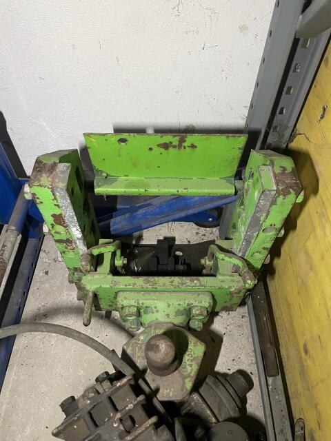 Anhängeschlitten mit Zugmaul Merlo