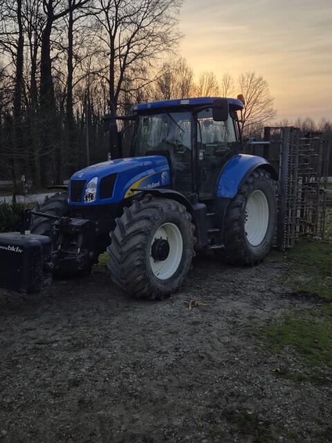 new holland ts135a