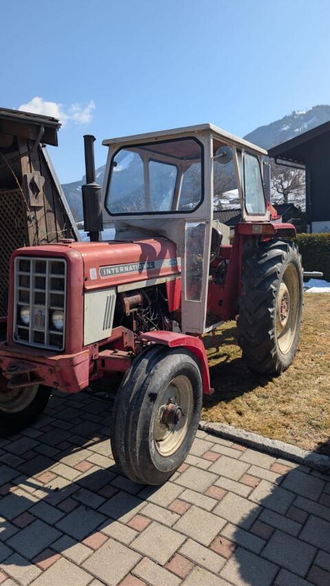 Traktor und Holzspalter Krapan 17t