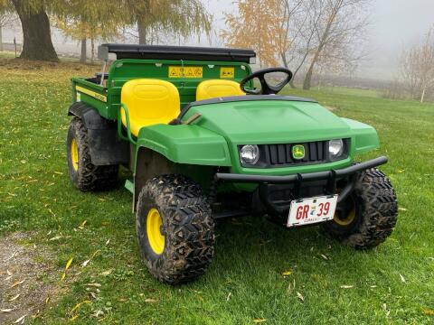 John Deere Gator TS4x2