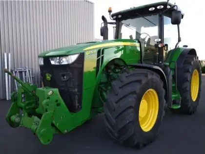 John Deere 8270R