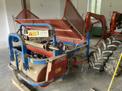 Gemüsepflanzmaschine