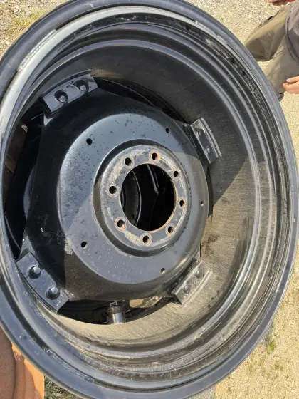 Felgen Valtra Steyr Fendt 18x38 Ventilschutz Forst