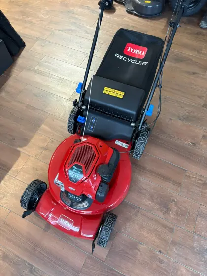 Toro 55cm Benzin-Rasenmäher mit Antrieb - NEU