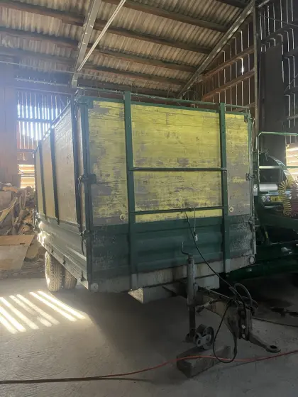 Kipper mit Viehtreppe