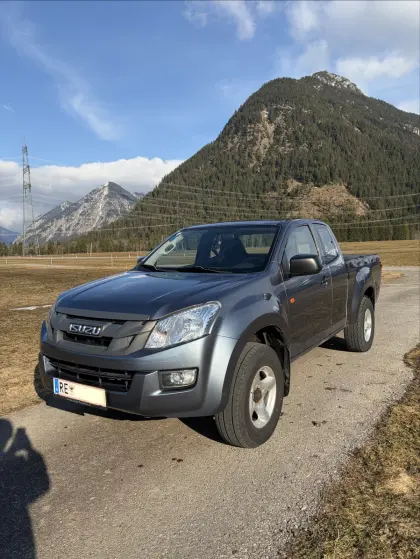 Isuzu D-Max Space Cab 2,5 Liter 160 PS Pickup