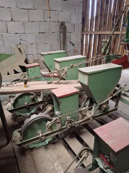 Feldherr Einzelkornsämaschine